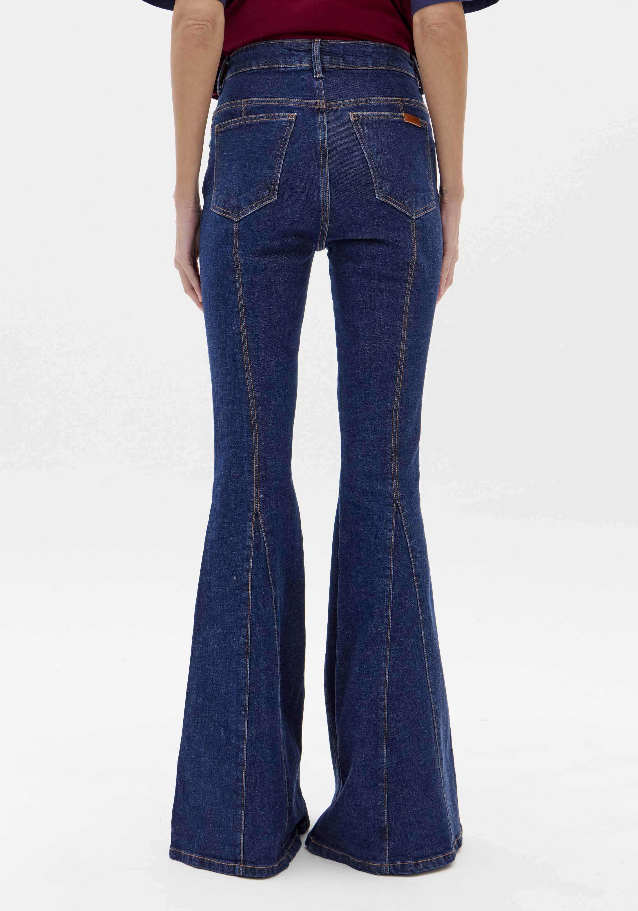 Calça Jeans Flare Super High