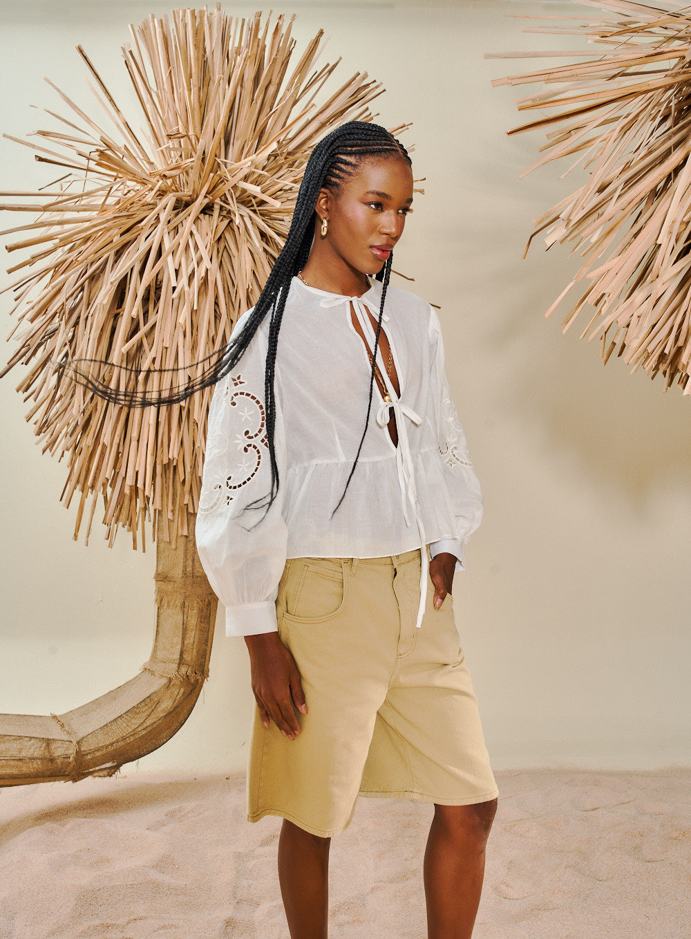 Blusa Bordada Off Shell