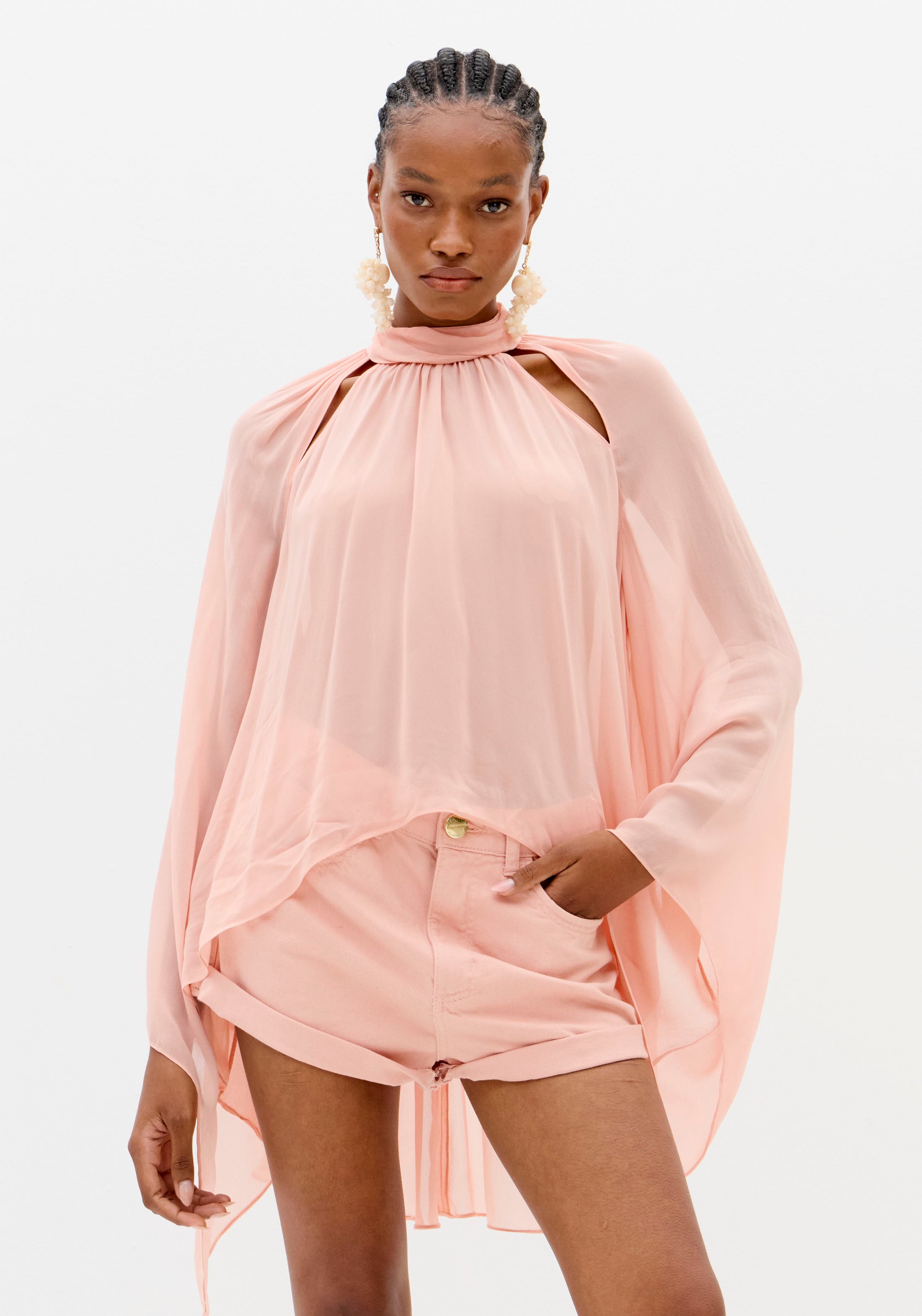 Blusa Com Gola Manga Assimétrica