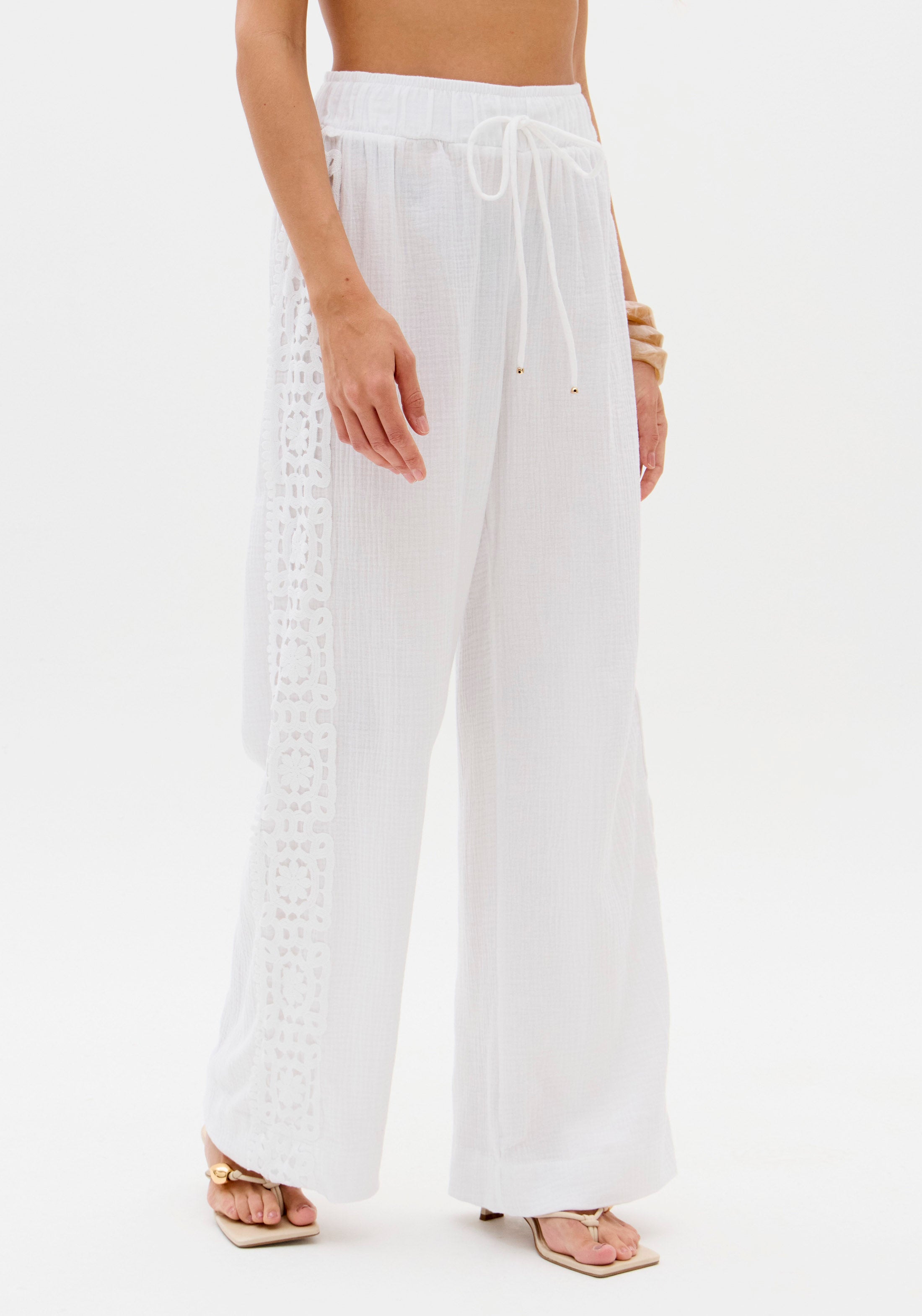 Calça Wide Leg Com Renda