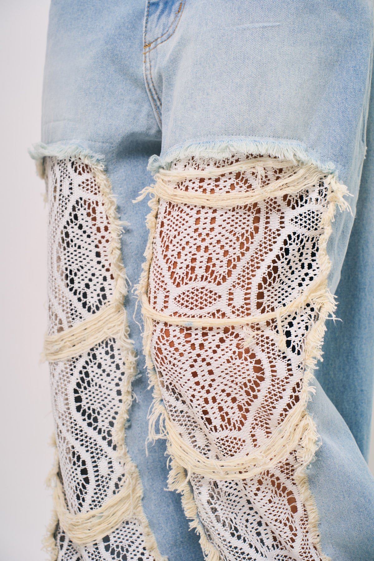 Calça Destroyed Laces