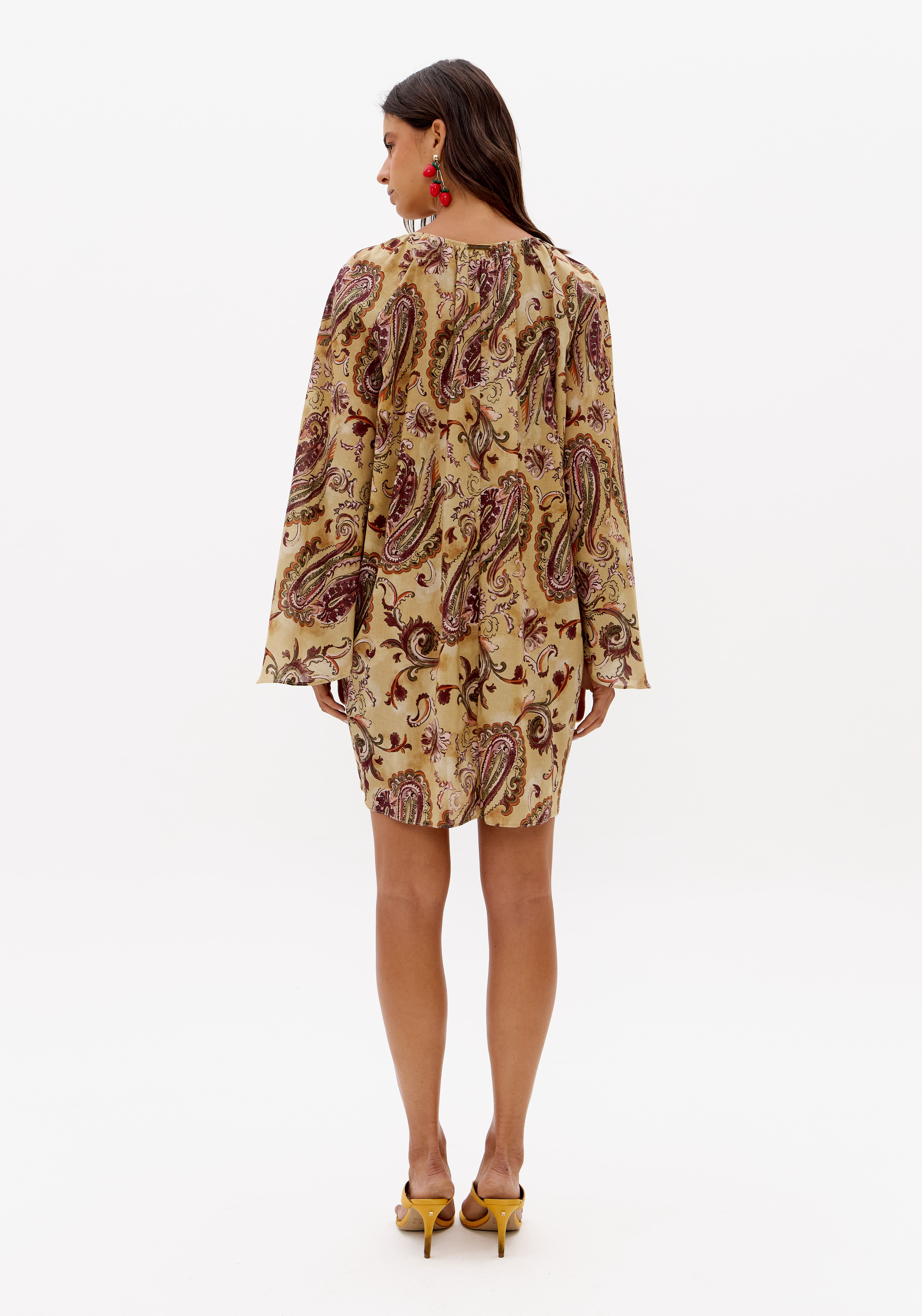 Vestido Curto Com Manga Longa Estampado
