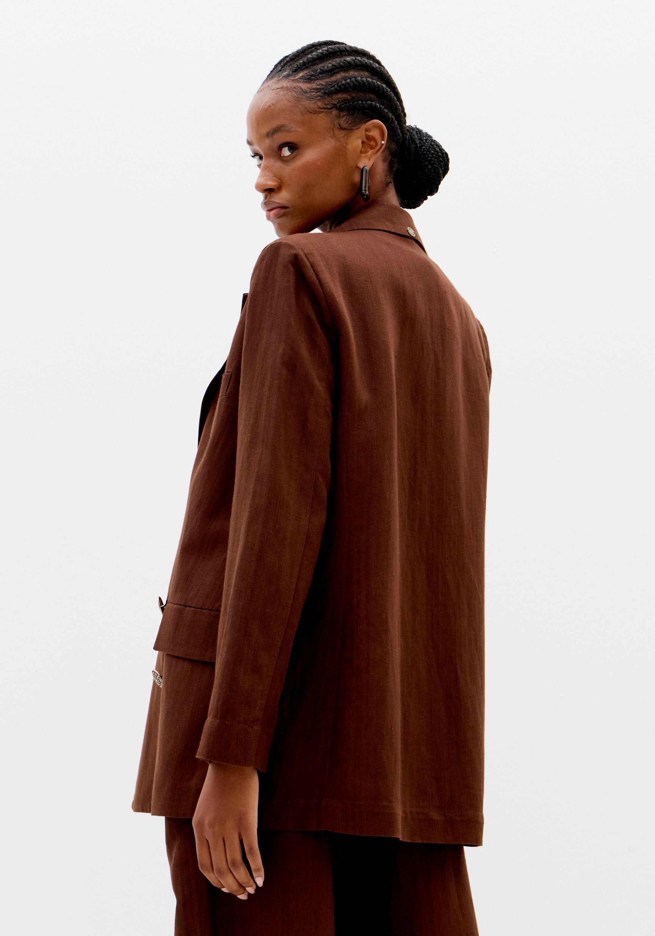 Blazer Alongado Com Linho Marrom