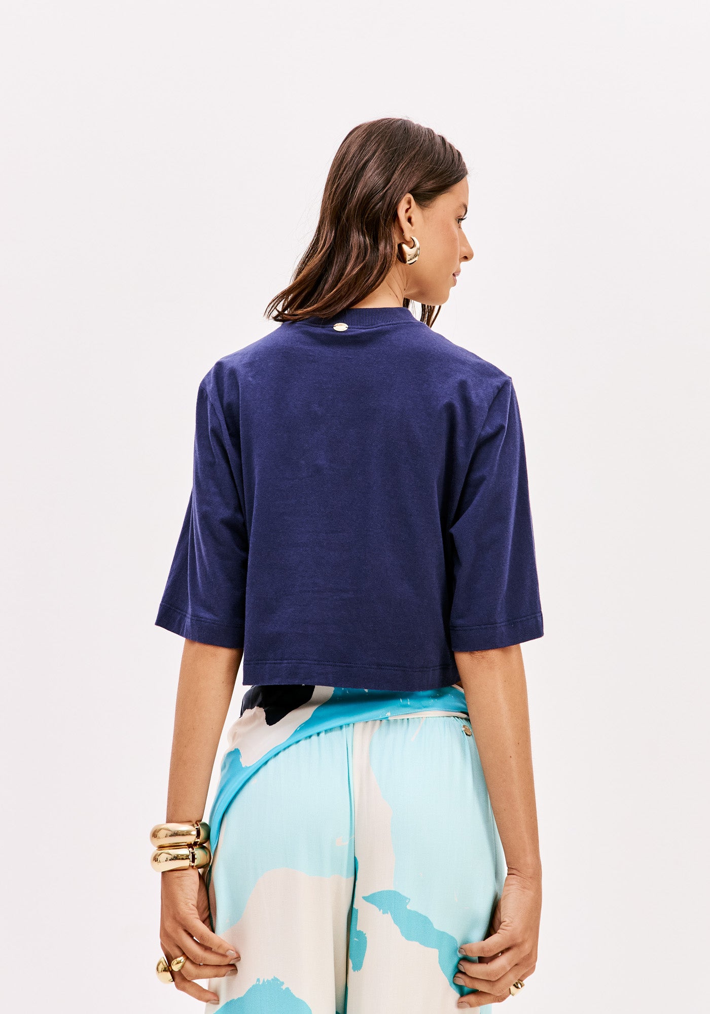 Blusa T-Shirt Cropped Oversized Azul Marinho