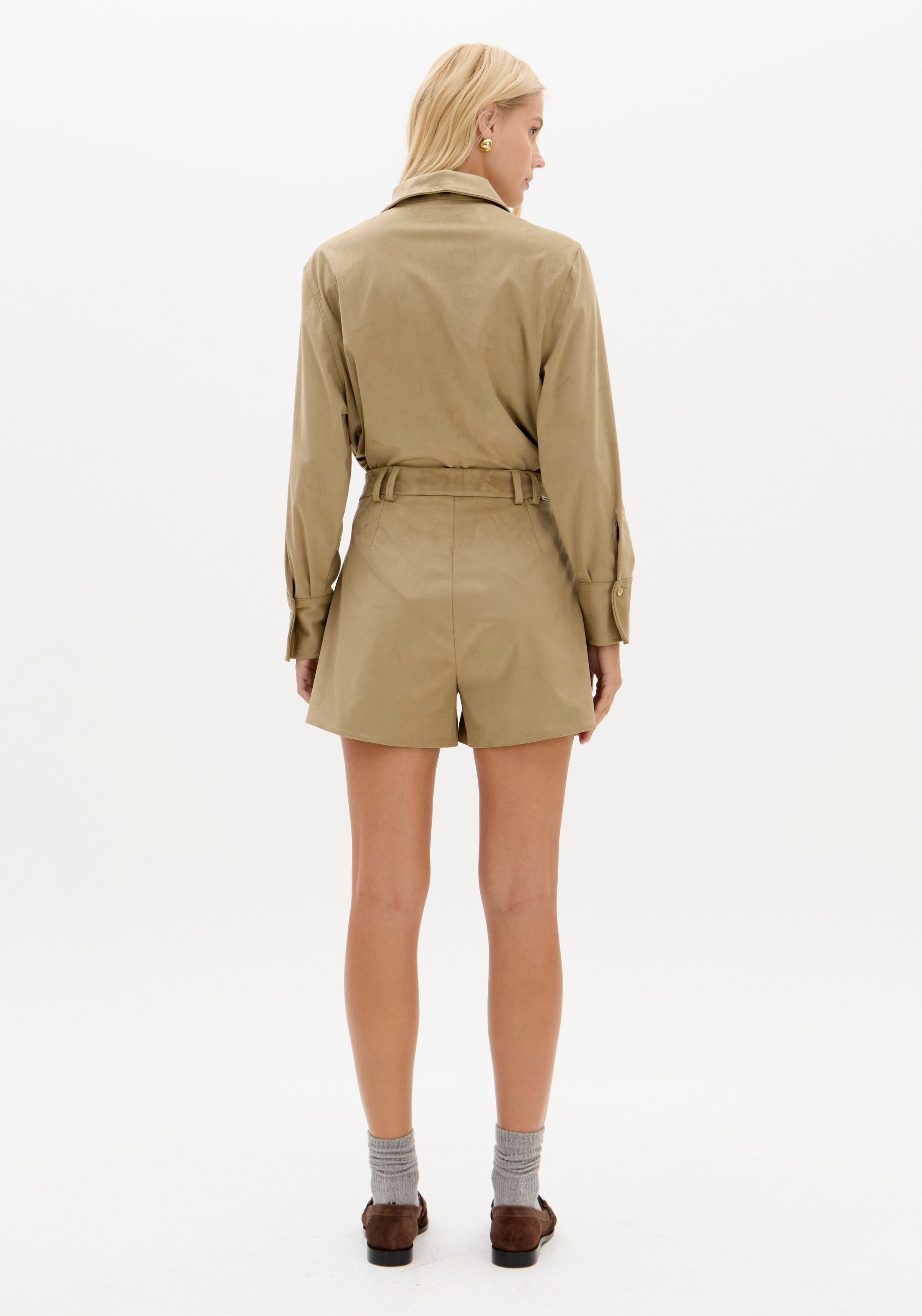 Short Cintura Alta Com Bolsos