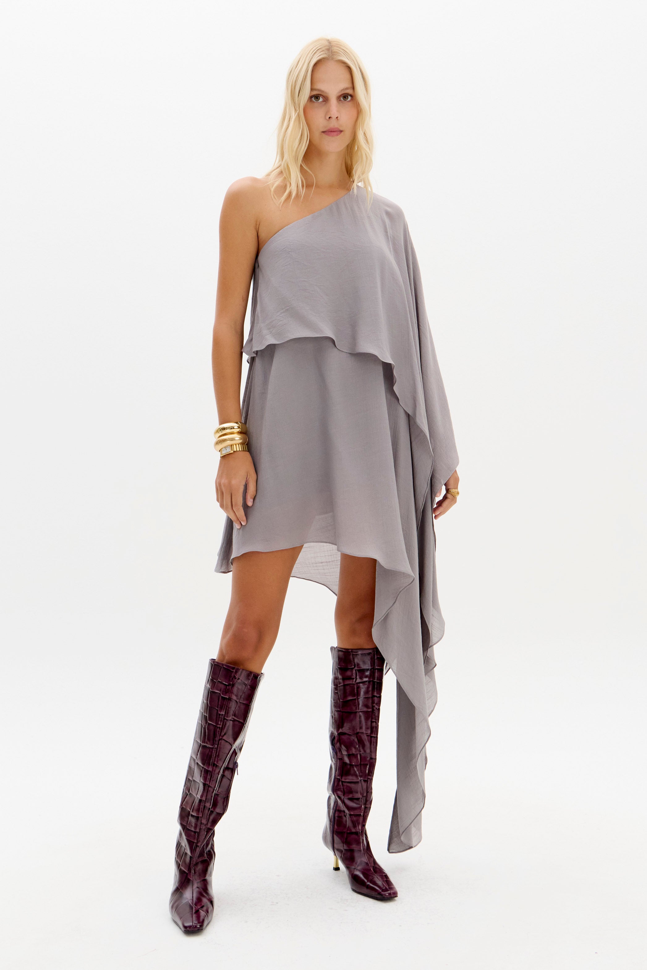 Vestido Curto Assimétrico Ombro Único