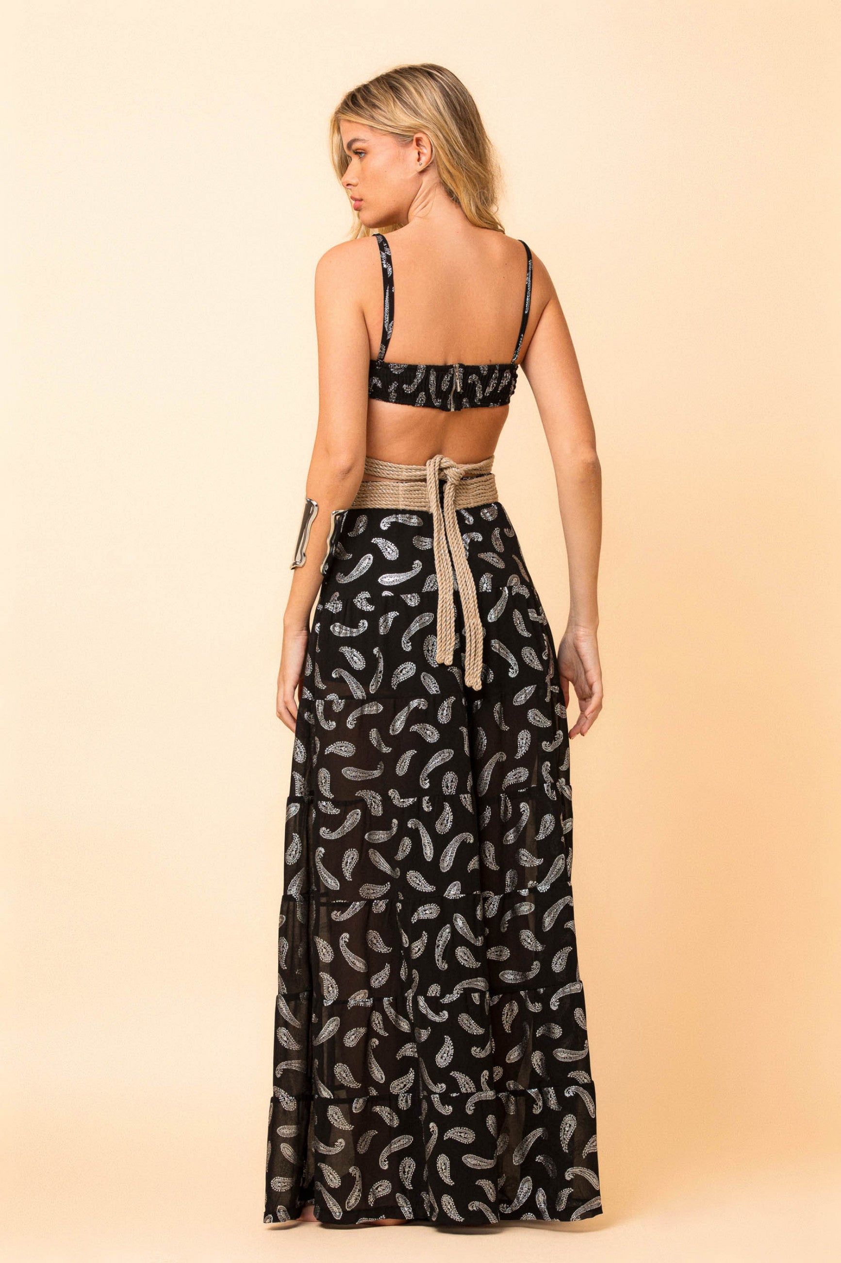 Macacão Cardões Marigold Preto