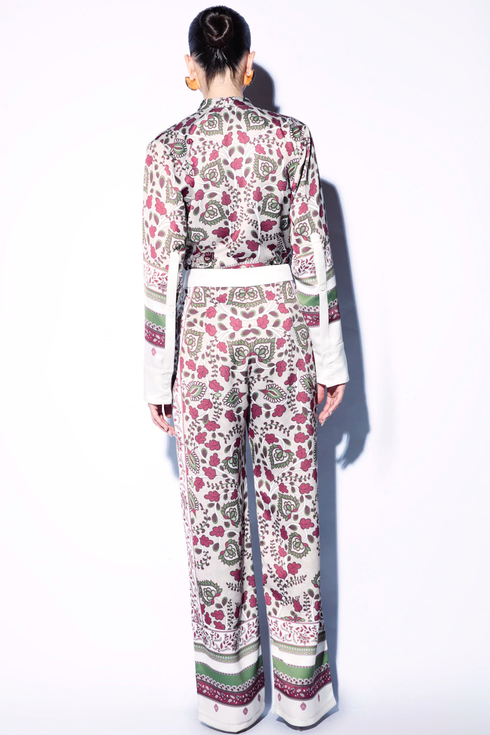 Conjunto Kendall Alfaiataria Acetinada Estampada