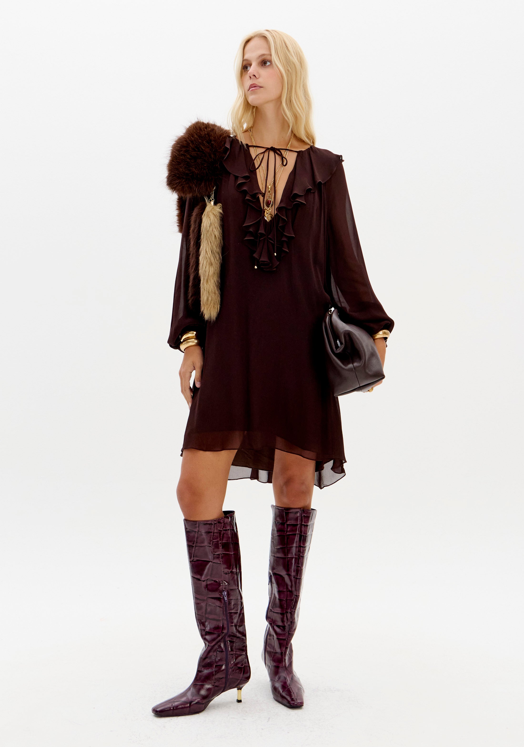 Vestido Curto Mangas Longa