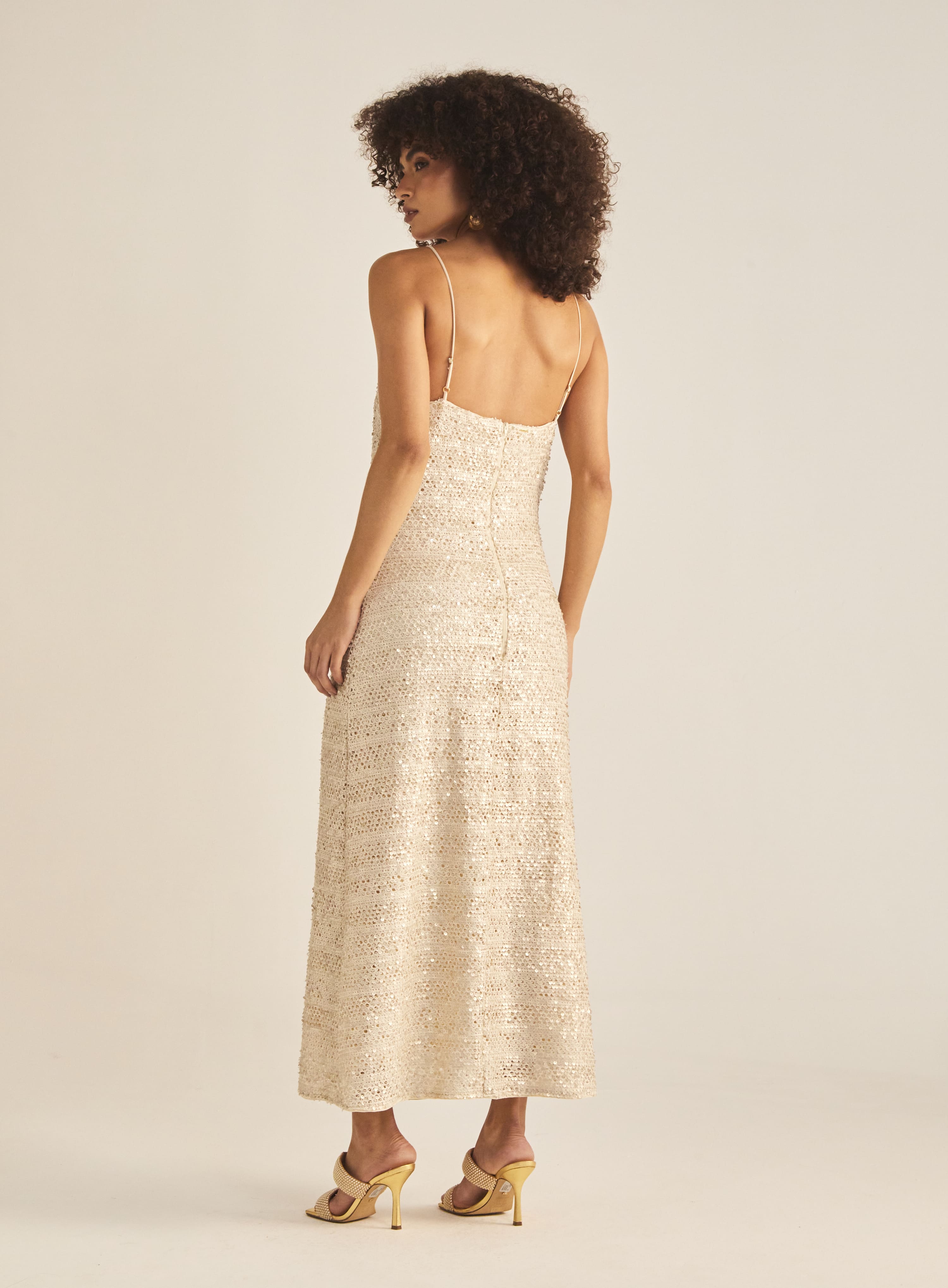 Vestido Paetê Bege Gipsy