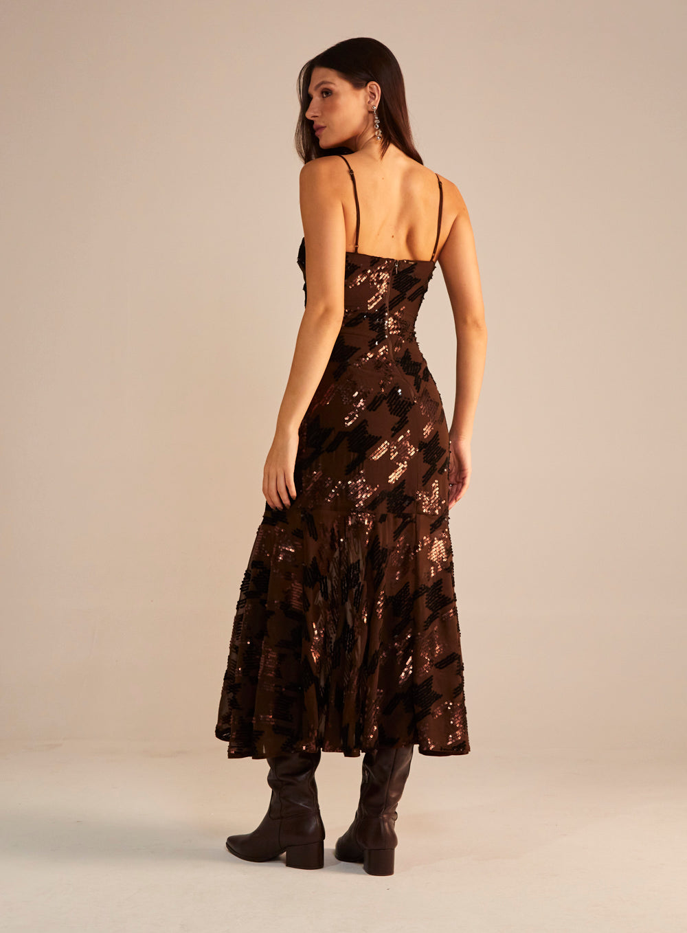 Vestido Paete Marrom Nobuck