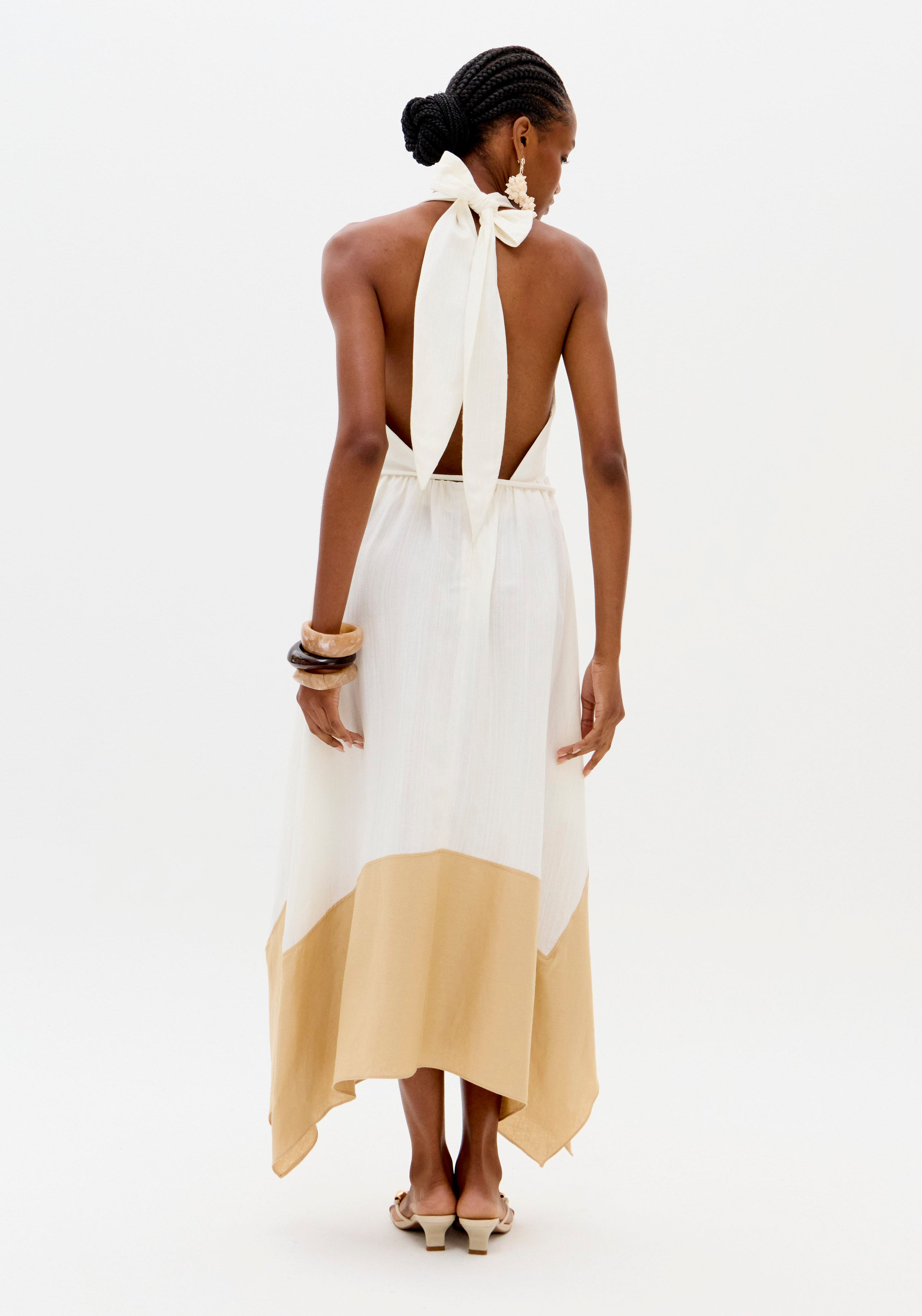 Vestido Longo Frente Única Com Linho Branco Com Bege