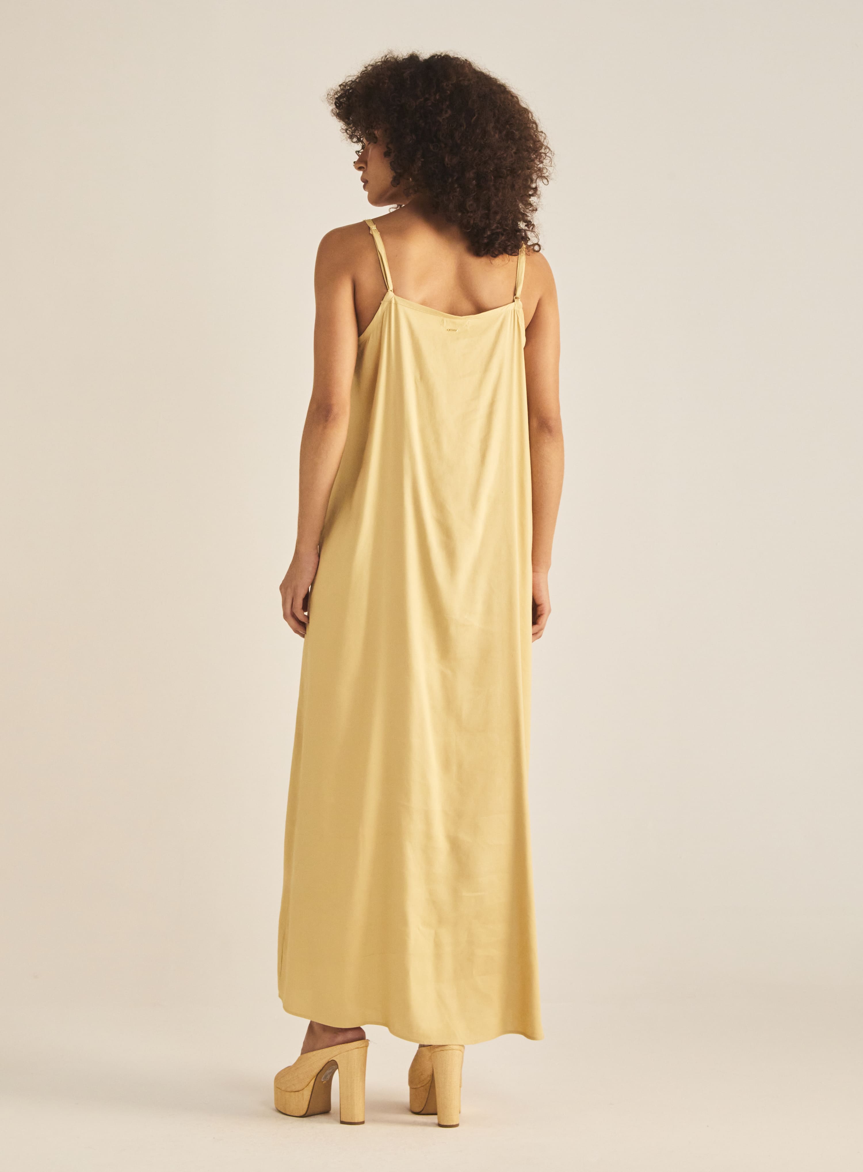 Vestido Linho Bege Marfim