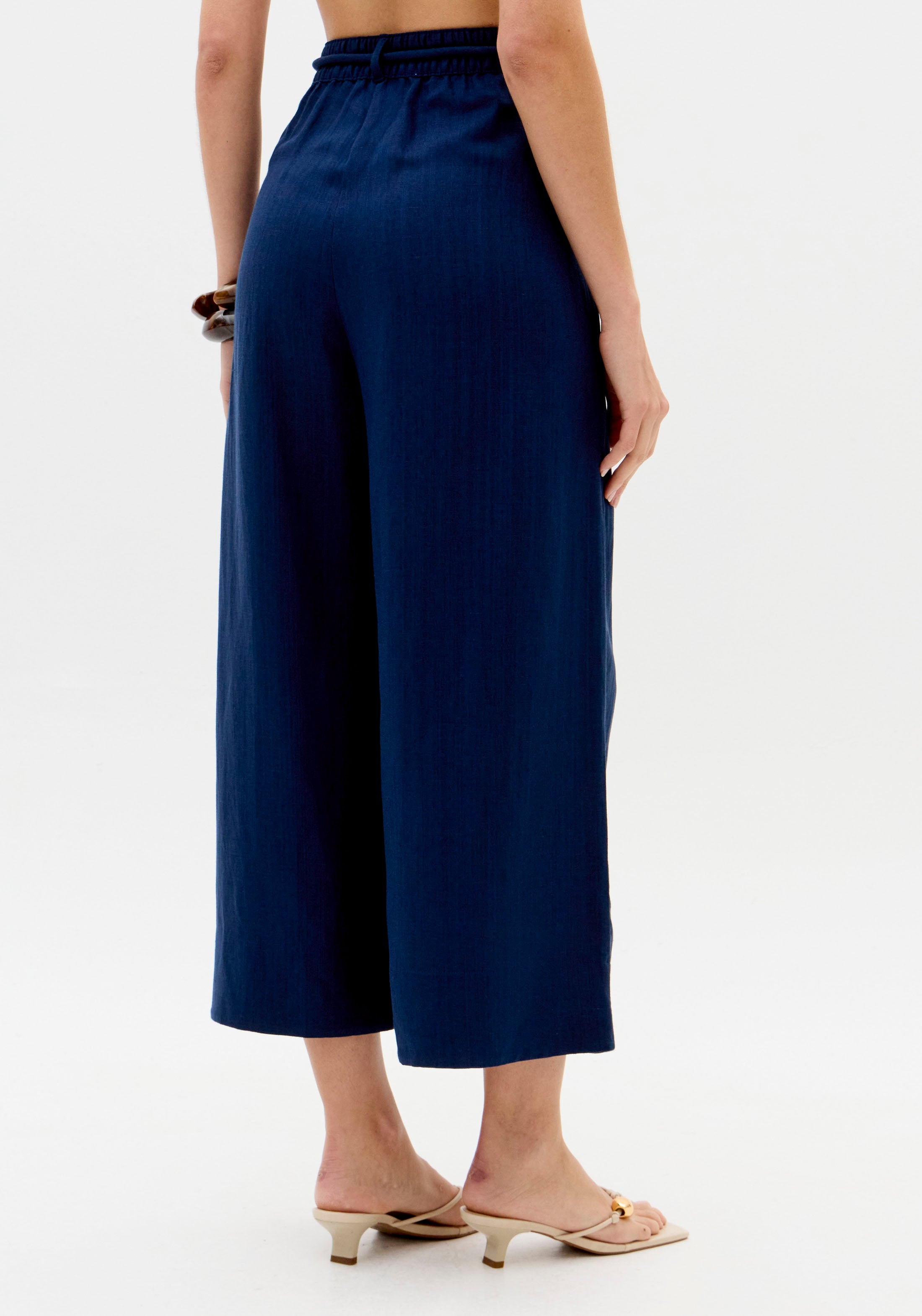 Calça Pantacourt Com Linho Azul Profundo