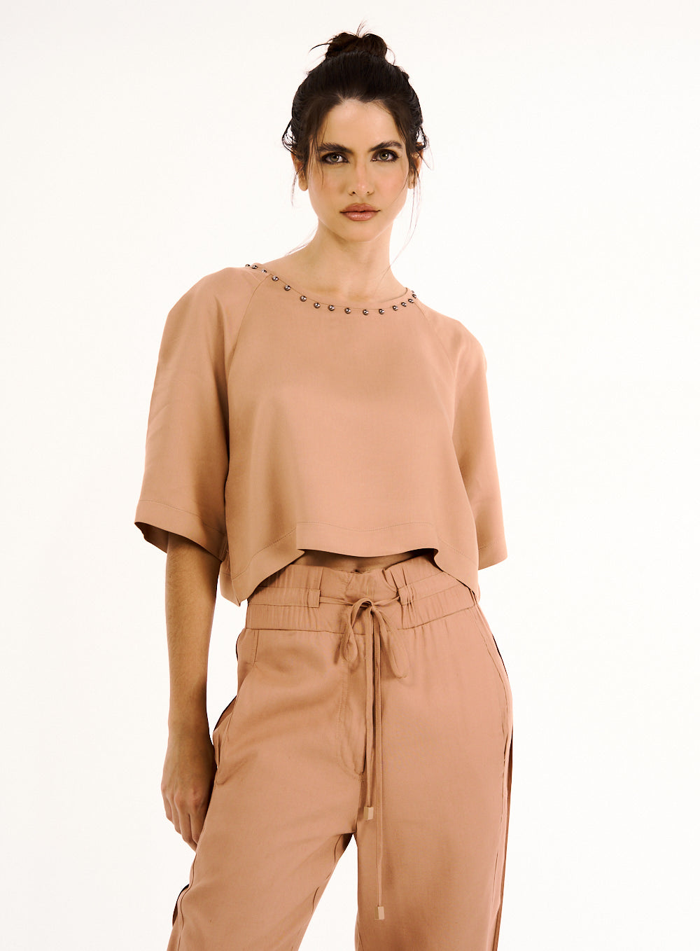 Blusa Com Bordado Manual Marrom