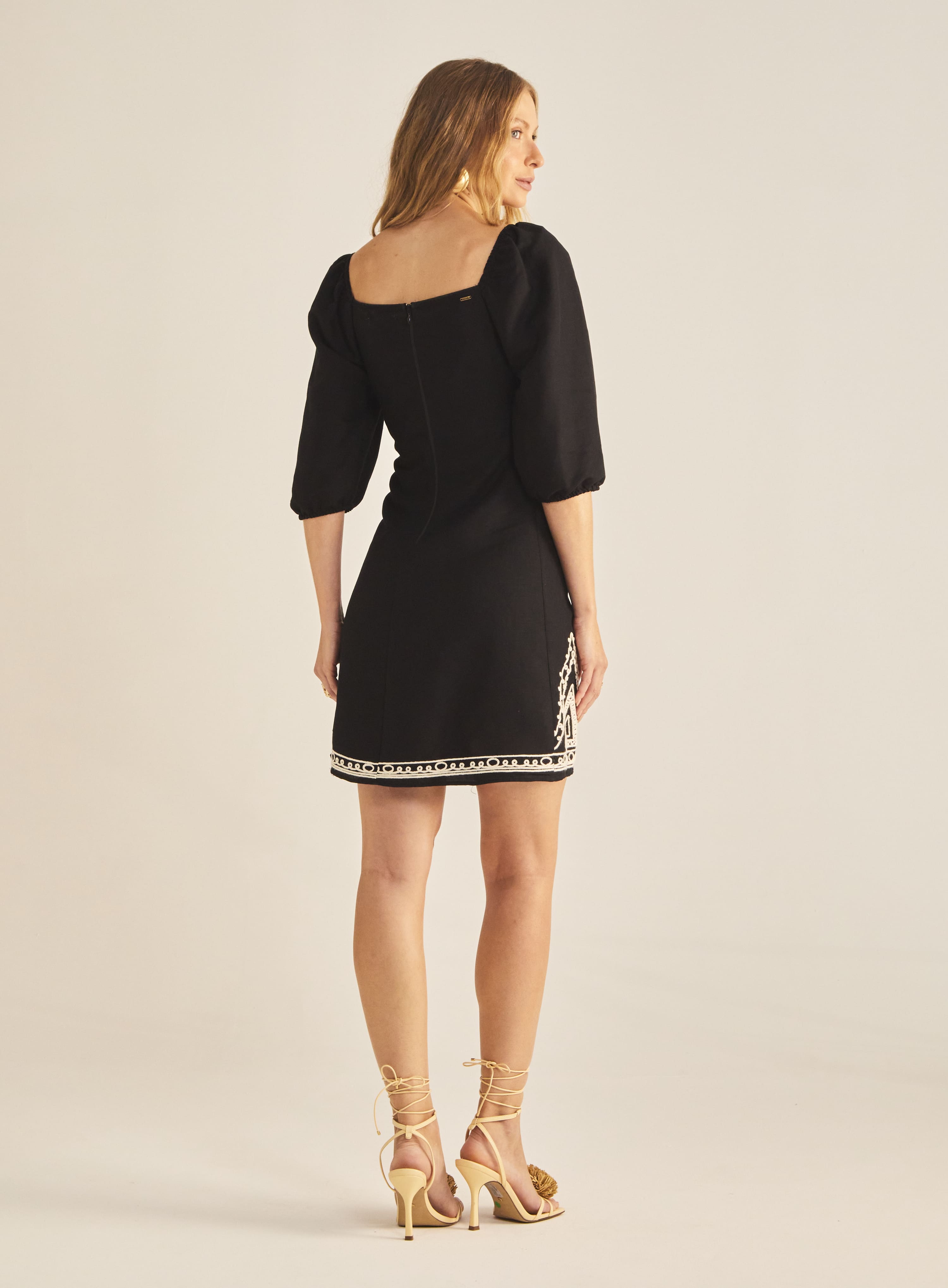 Vestido Linho Bordado Preto