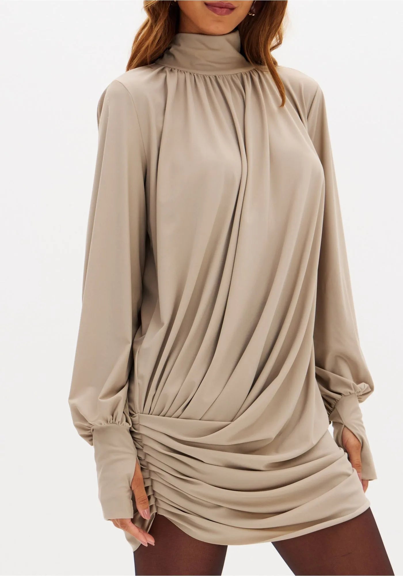Vestido Curto Com Lateral Drapeada