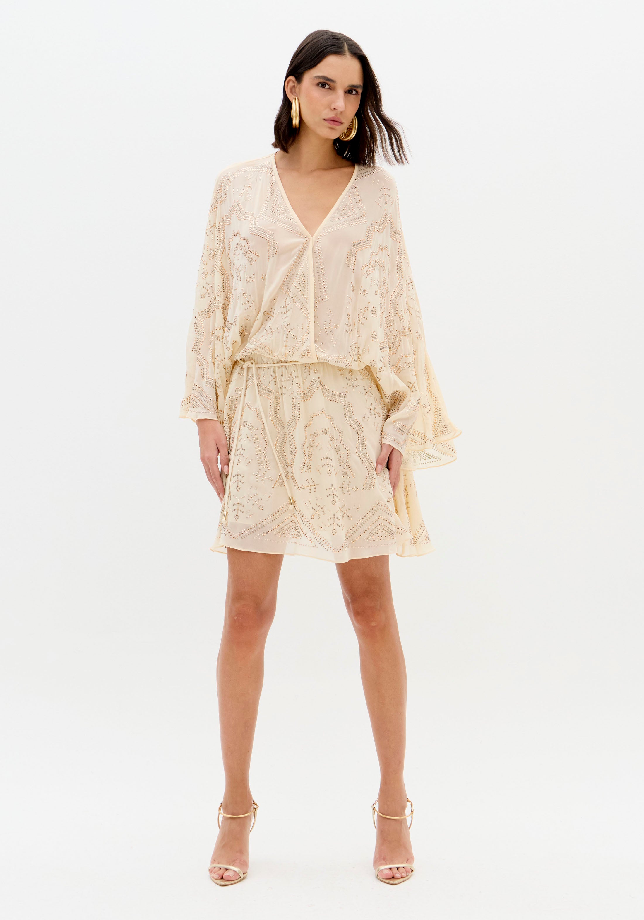 Vestido Curto Com Cristais